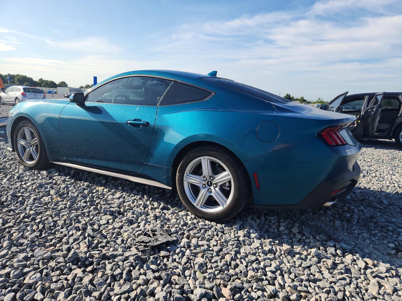 2026 Ford Mustang - Фото 2