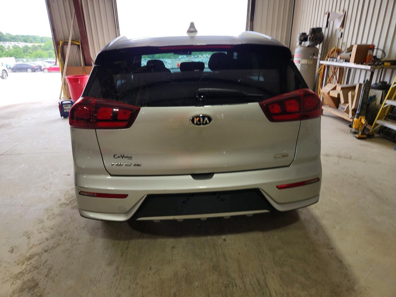 2017 Kia Niro Fe - Фото 6