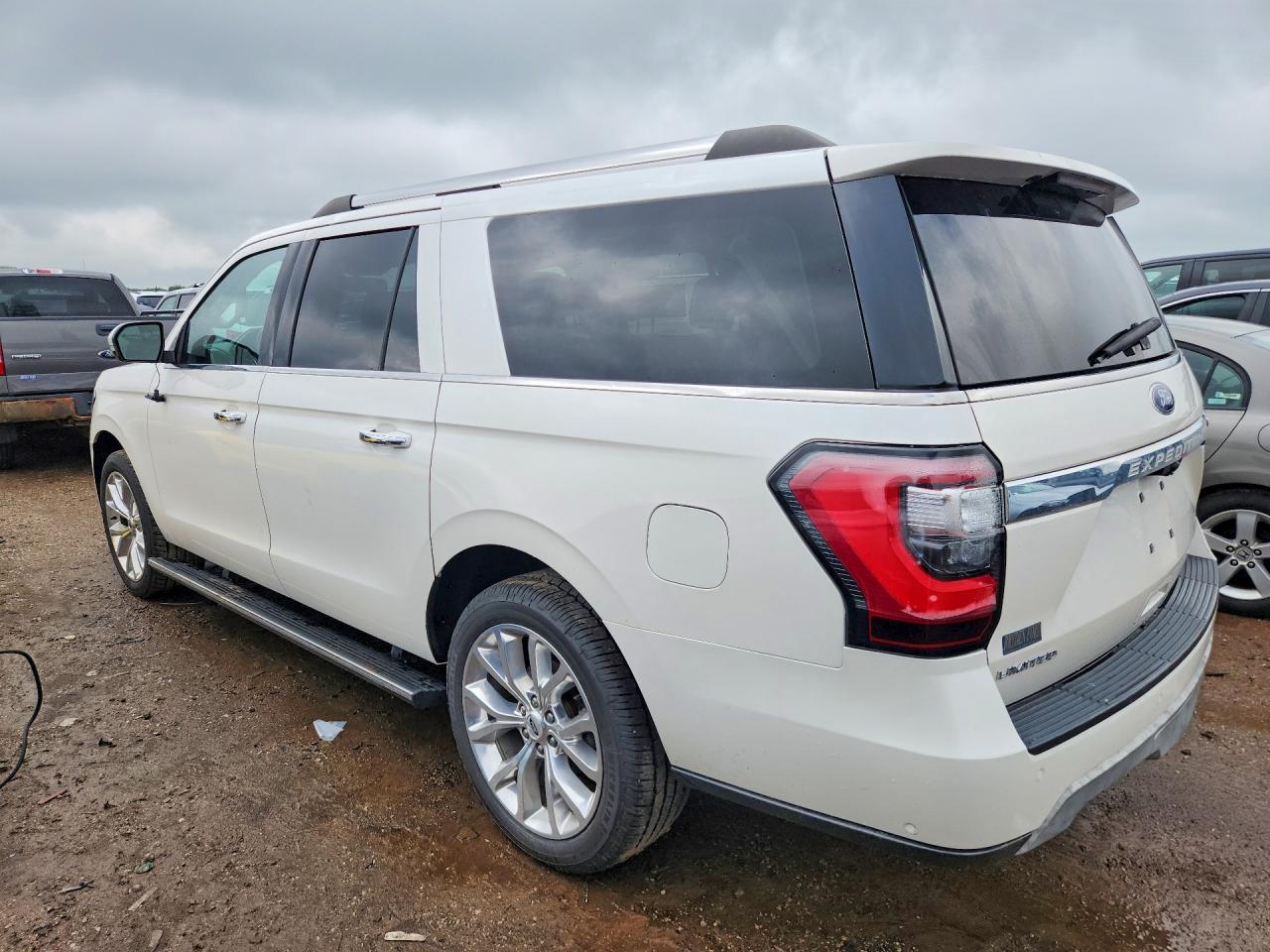 2018 Ford Expedition Max - Image 2