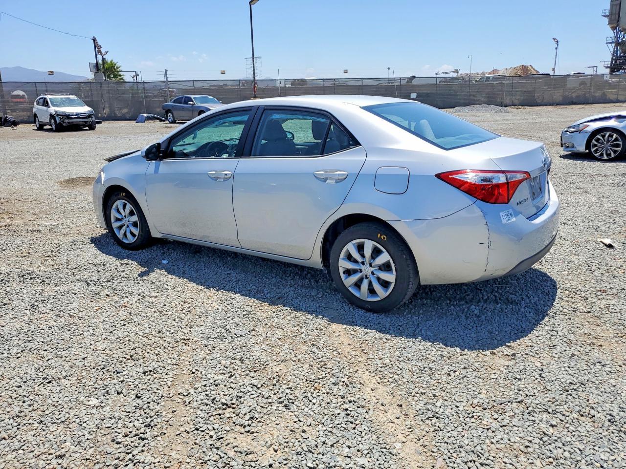 2016 Toyota Corolla Le - Фото 2