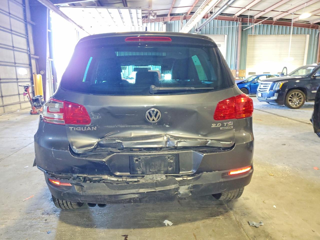 2014 Volkswagen Tiguan S - Image 6