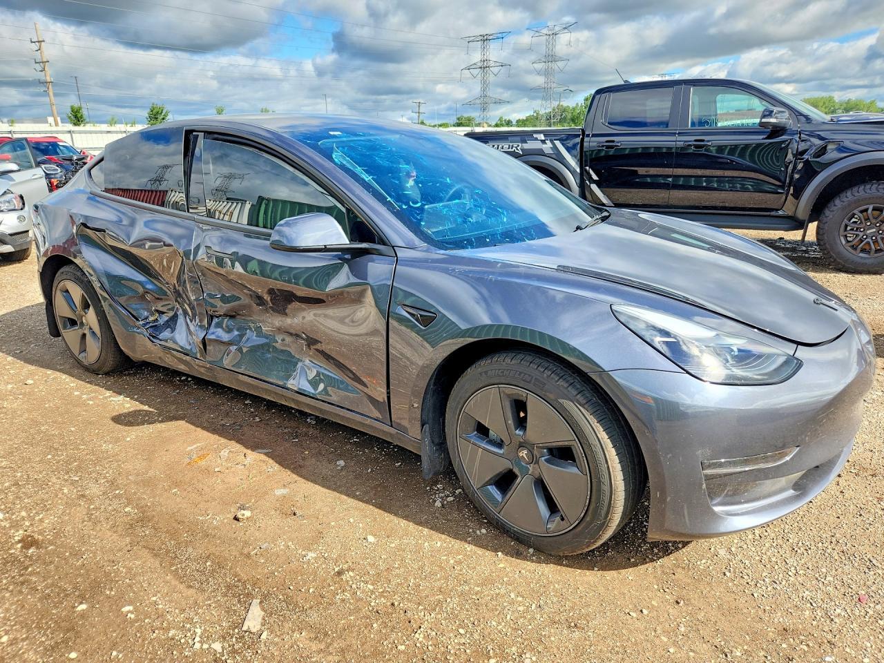 2023 Tesla Model 3 - Фото 4
