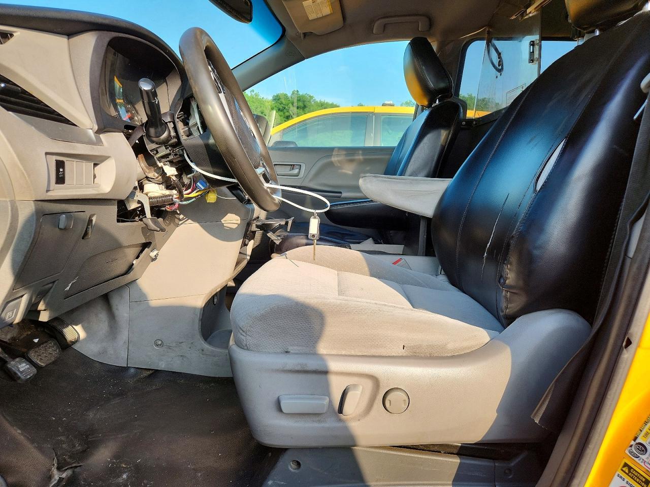 2017 Toyota Sienna Le - Фото 7