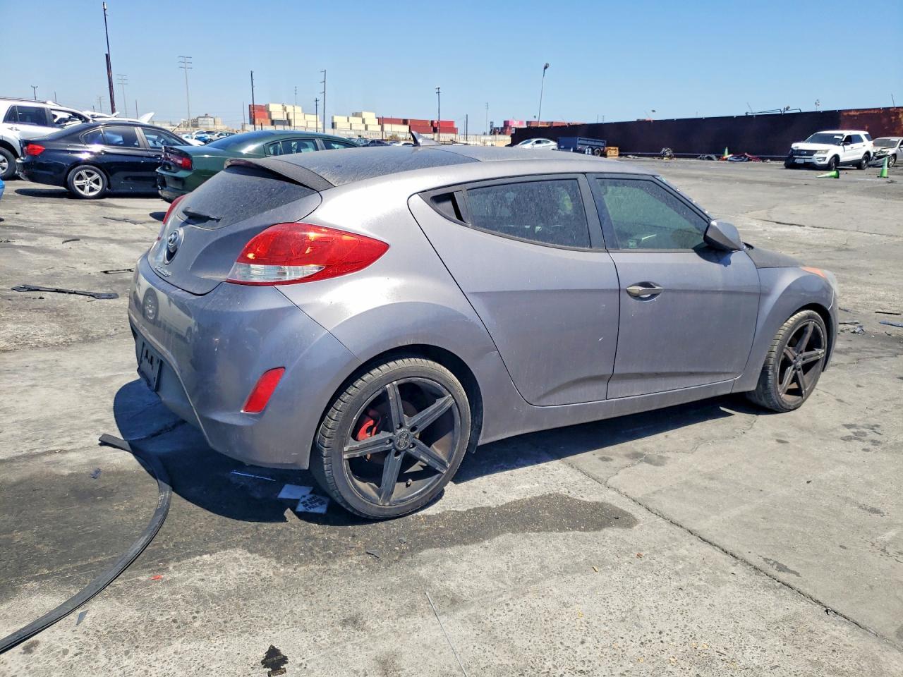 2014 Hyundai Veloster Base - Фото 3