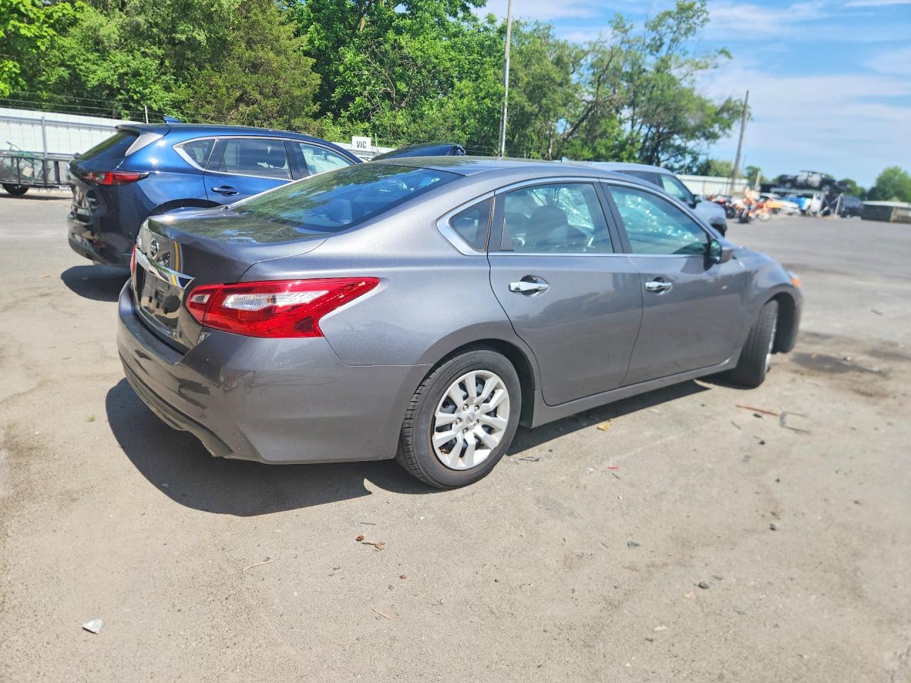 2017 Nissan Altima 2.5 S - Image 3