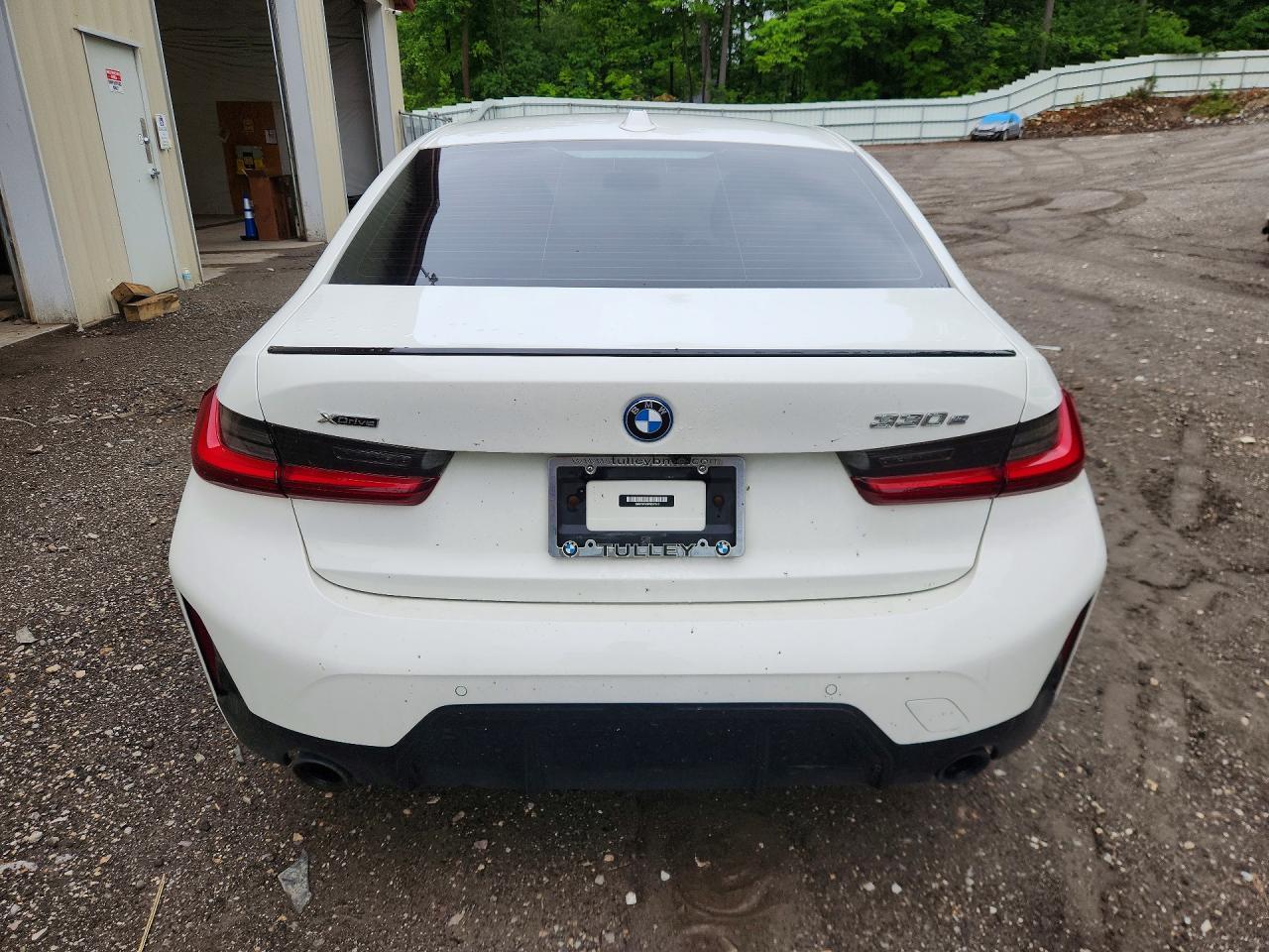 2023 BMW 330Xe - Фото 6