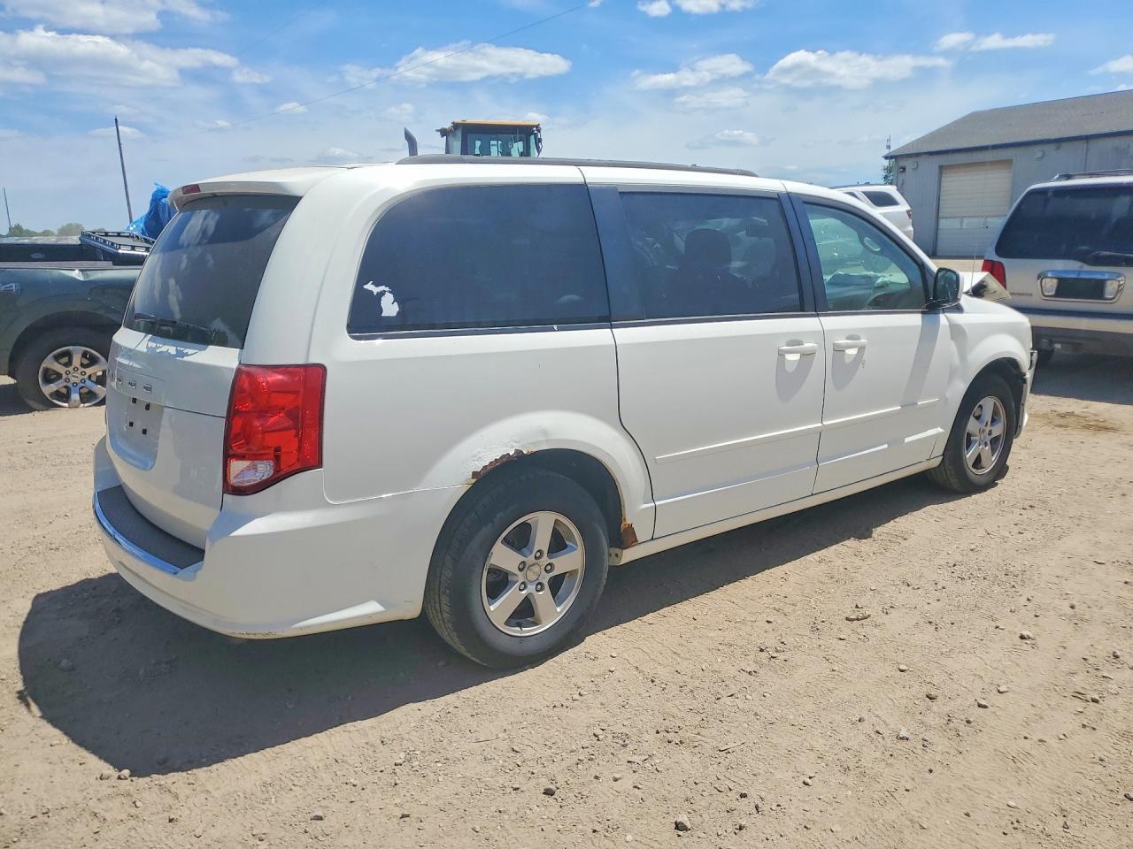 2012 Dodge Grand Caravan Sxt - Image 3