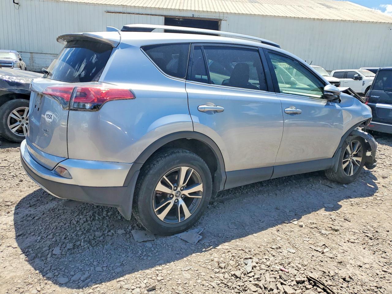 2018 Toyota Rav4 Xle - Фото 3