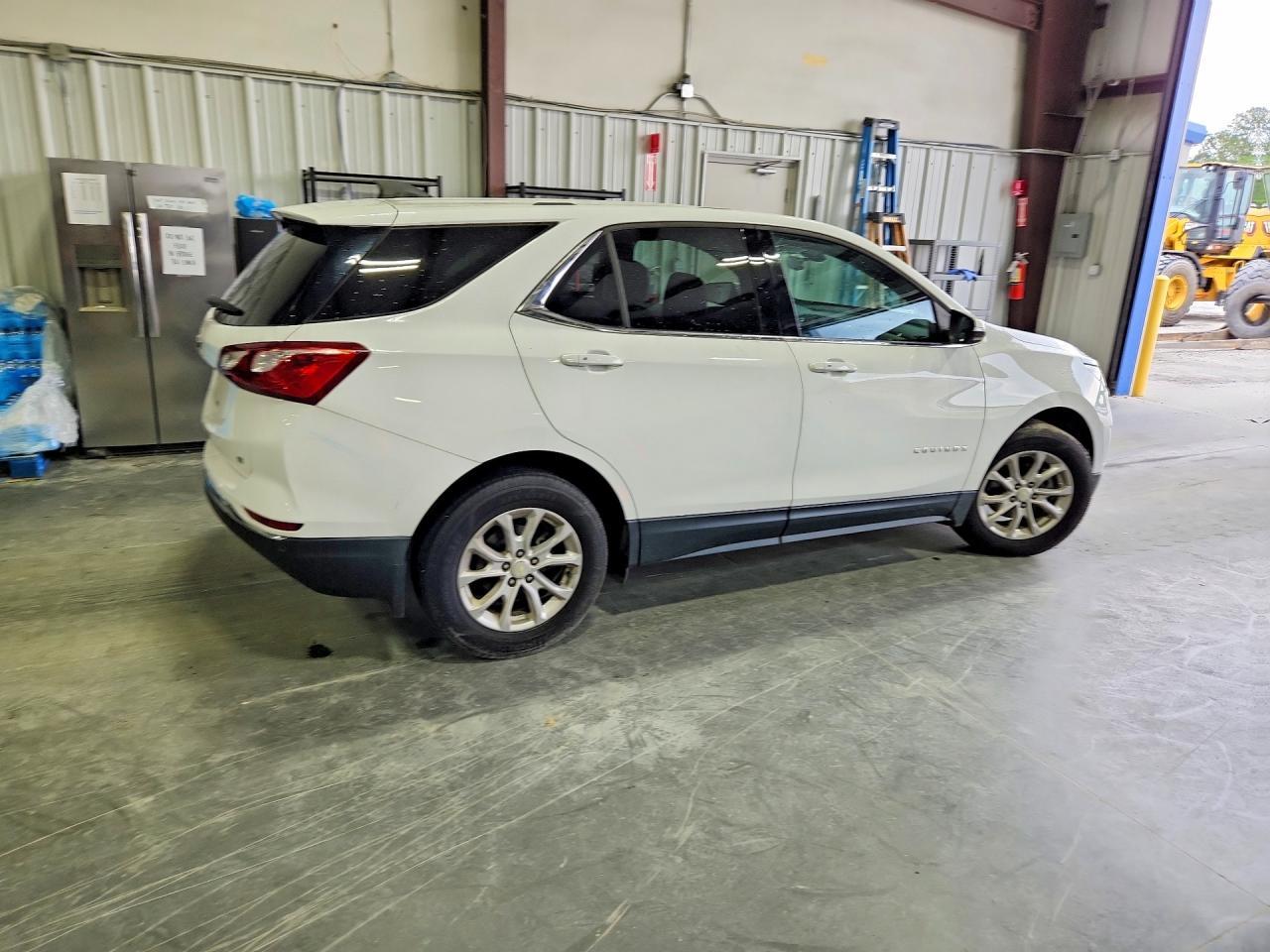 2019 Chevrolet Equinox Lt - Image 3