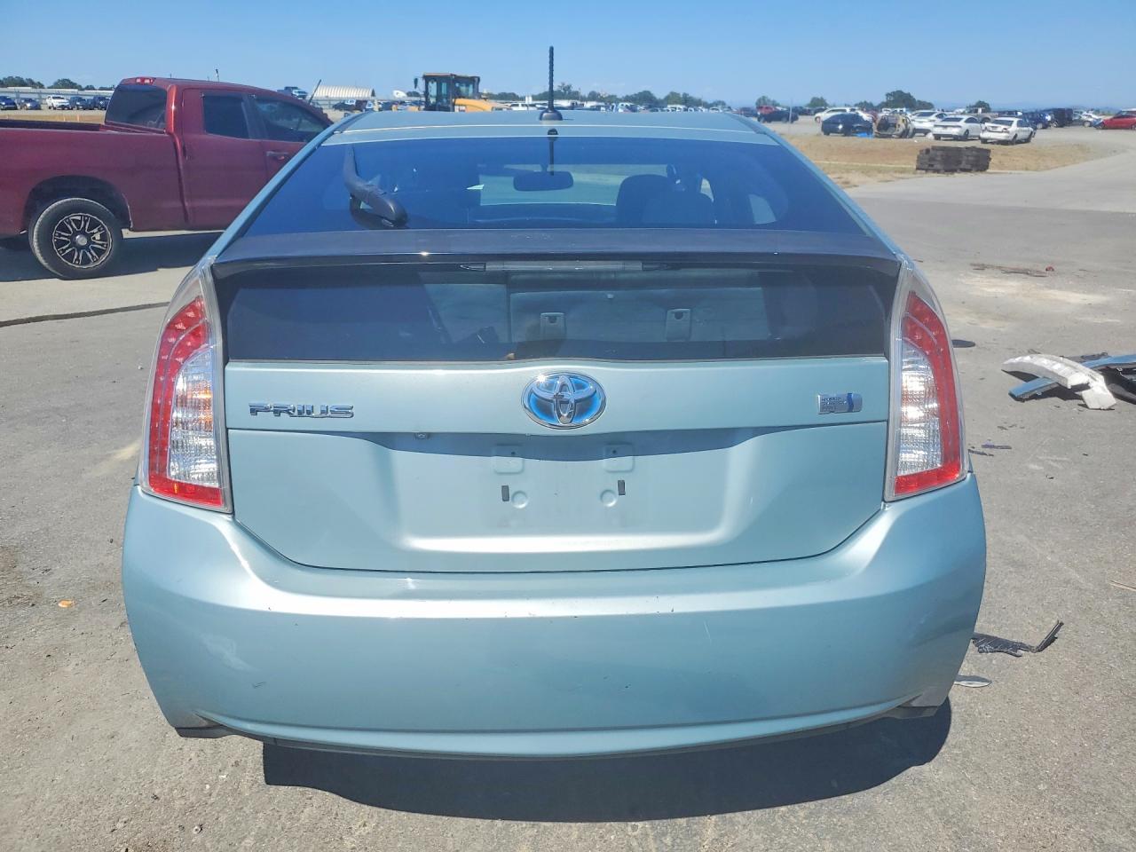 2013 Toyota Prius Four - Image 6
