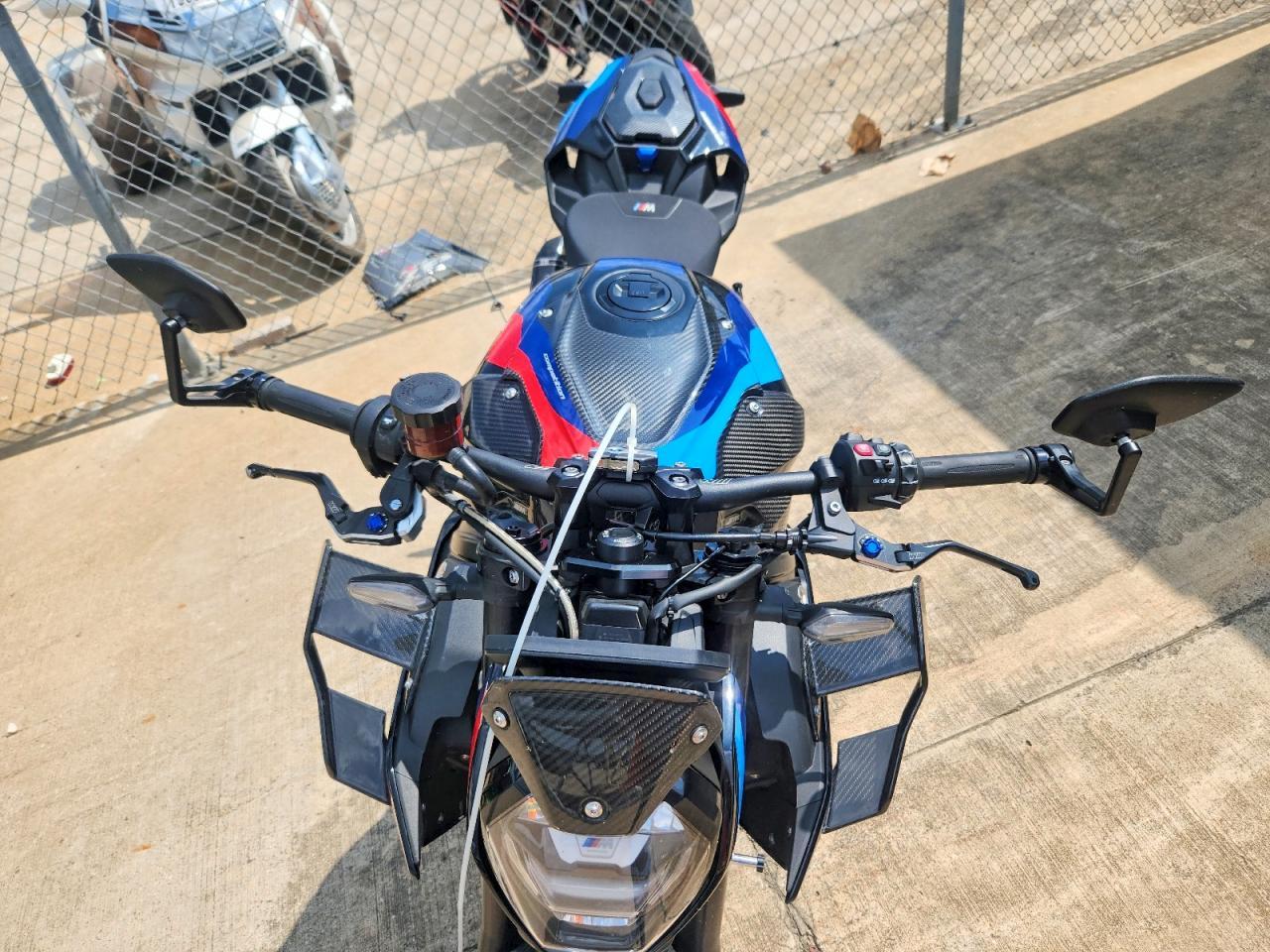 2023 BMW M 1000 R - Image 5