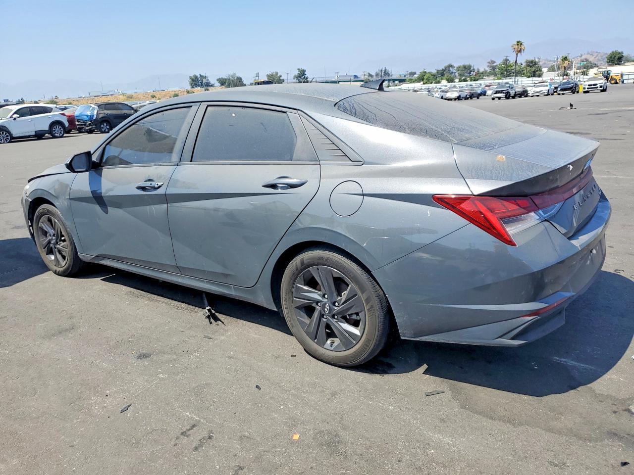 2023 Hyundai Elantra Blue - Фото 2