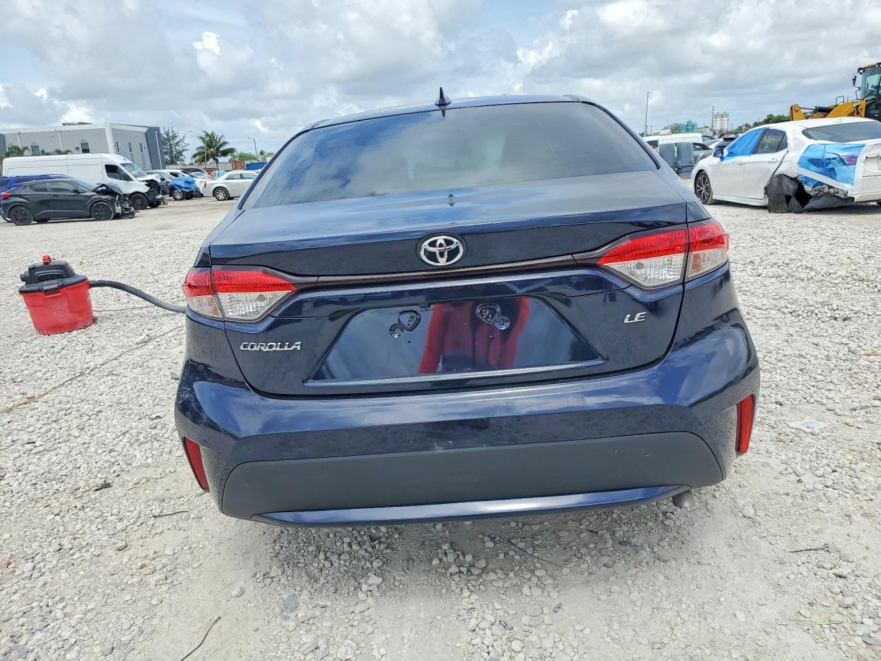 2020 Toyota Corolla Le - Image 6