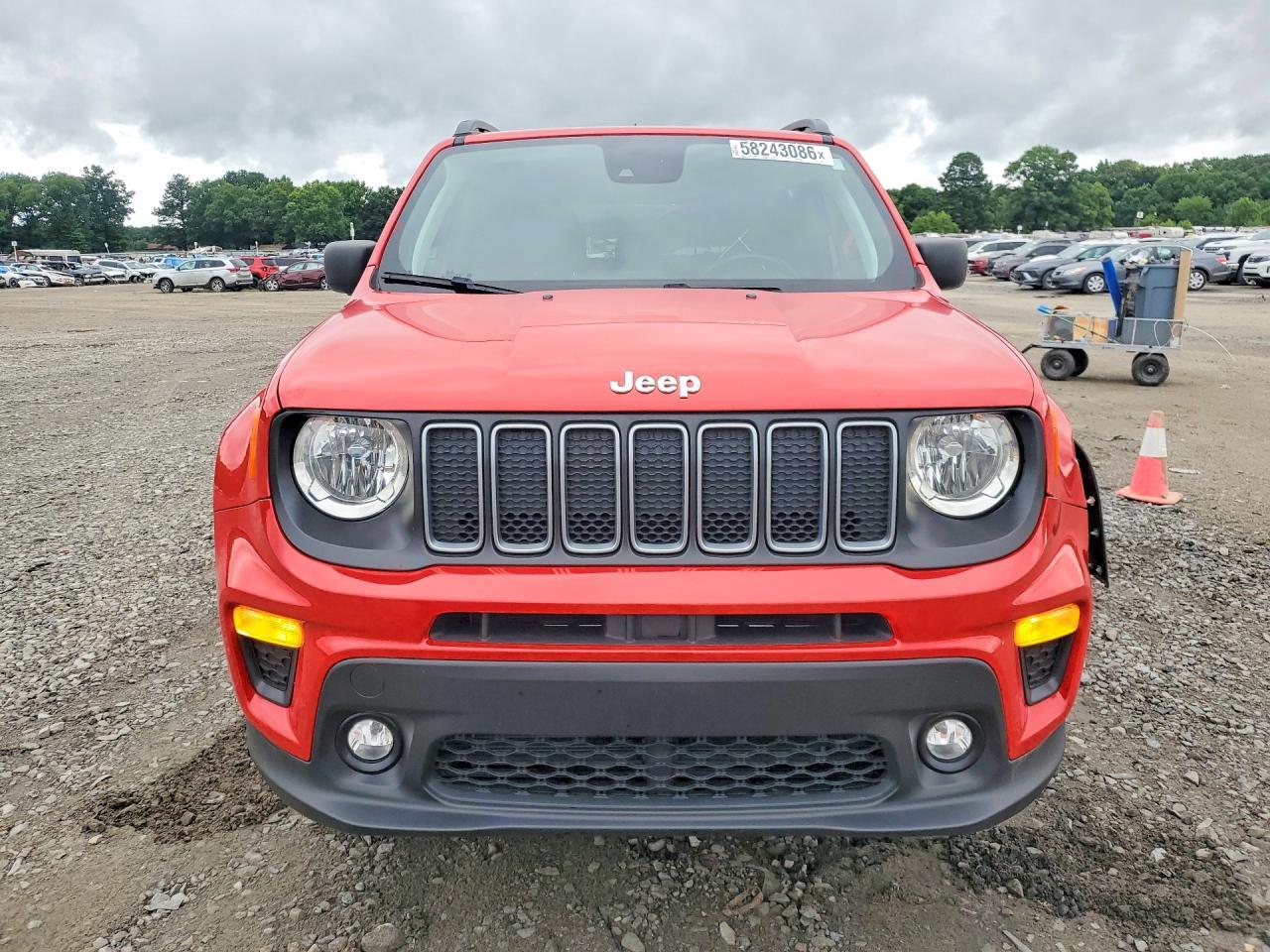 2022 Jeep Renegade Latitude - Image 5