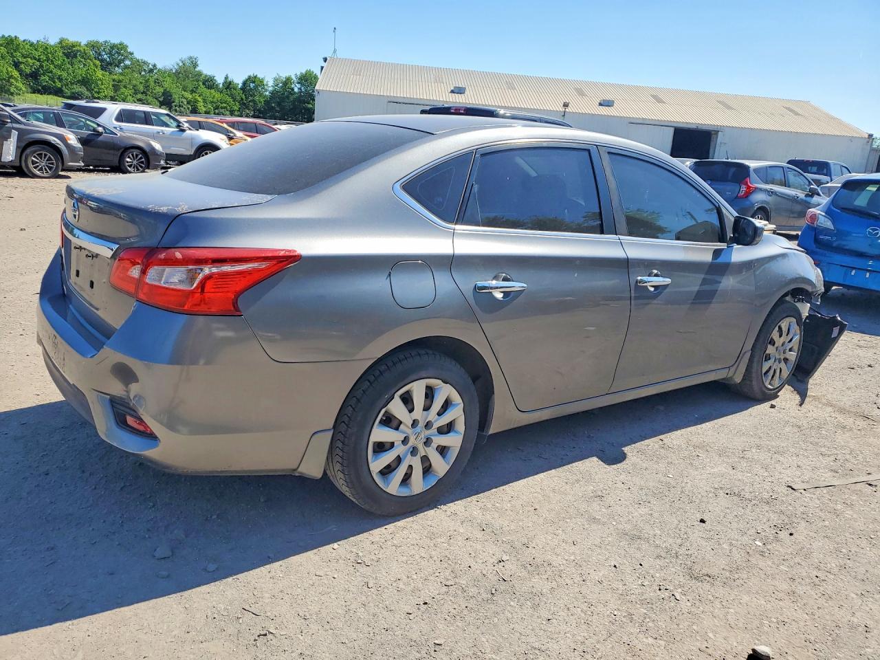 2016 Nissan Sentra S - Image 3