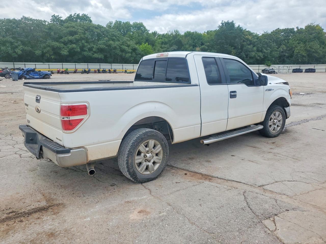 2011 Ford F150 Super Cab - Фото 3