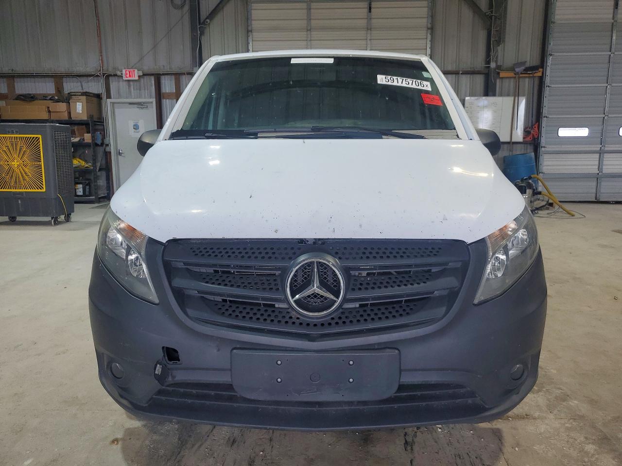 2016 Mercedes-Benz Metris Delivery Van - Фото 5