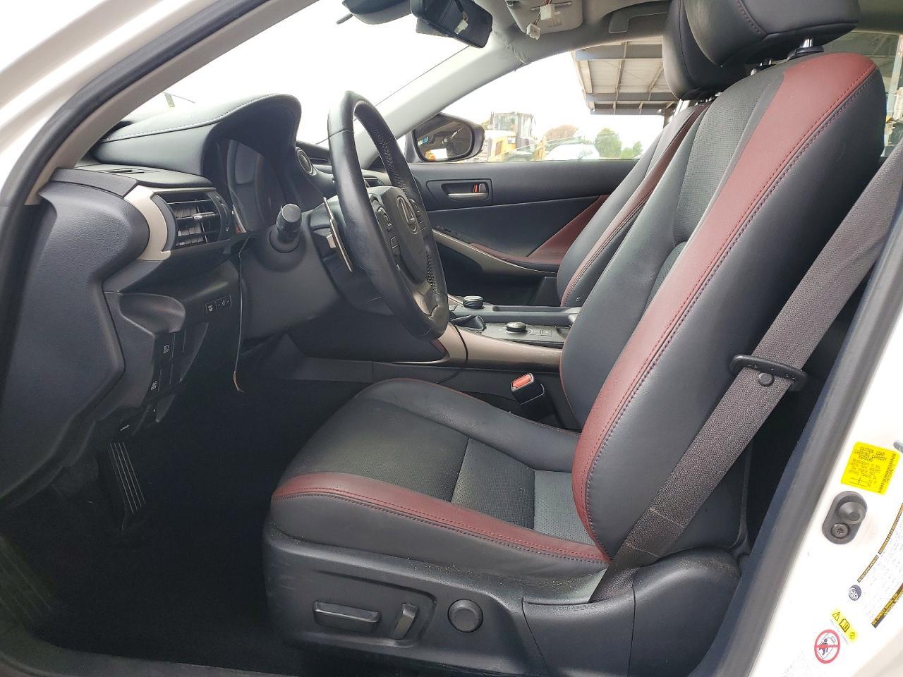 2019 Lexus Is 300 - Image 7