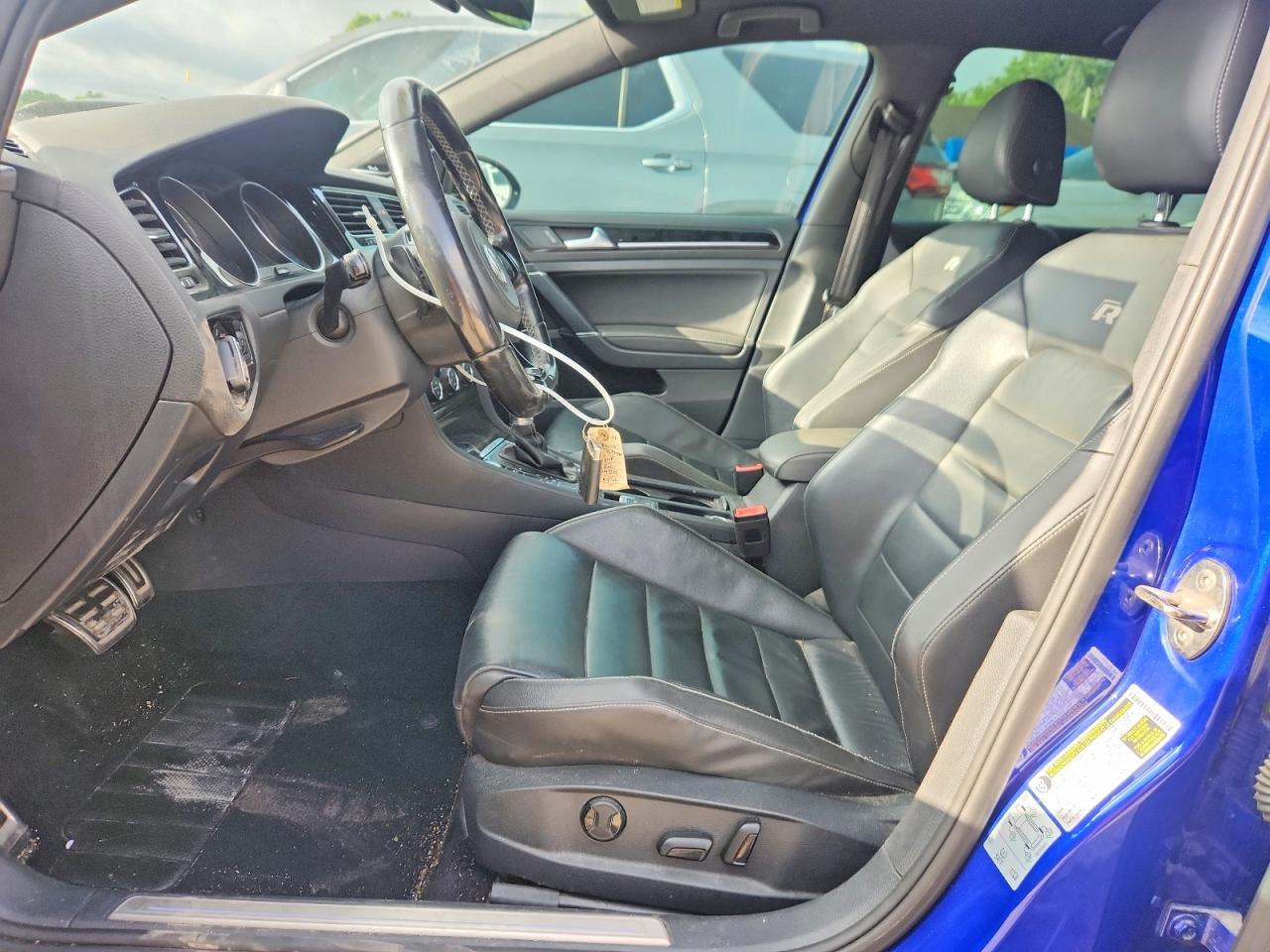 2017 Volkswagen Golf R - Image 7