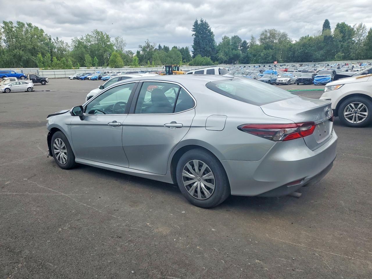 2022 Toyota Camry Le - Image 2
