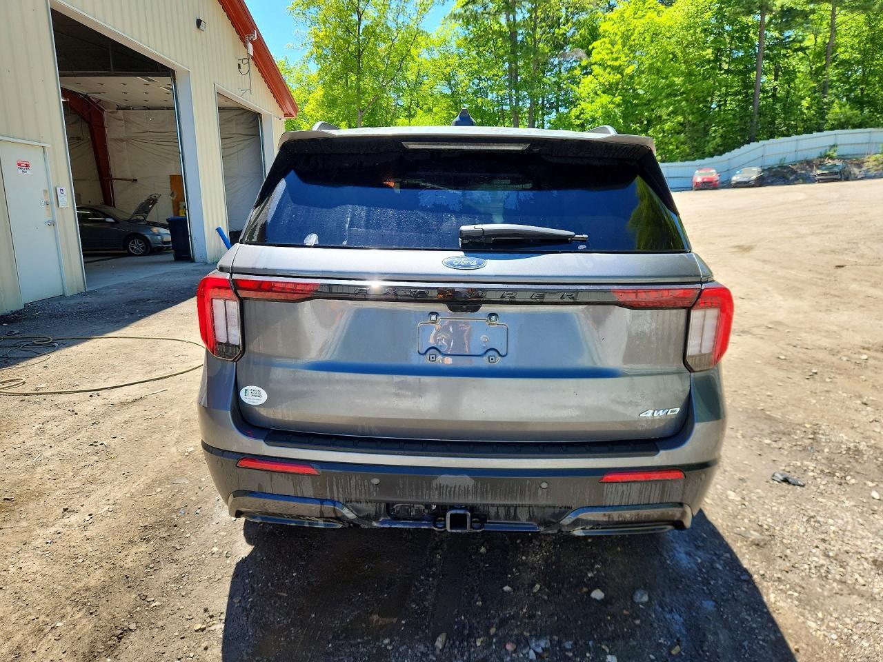 2026 Ford Explorer St-Line - Image 6