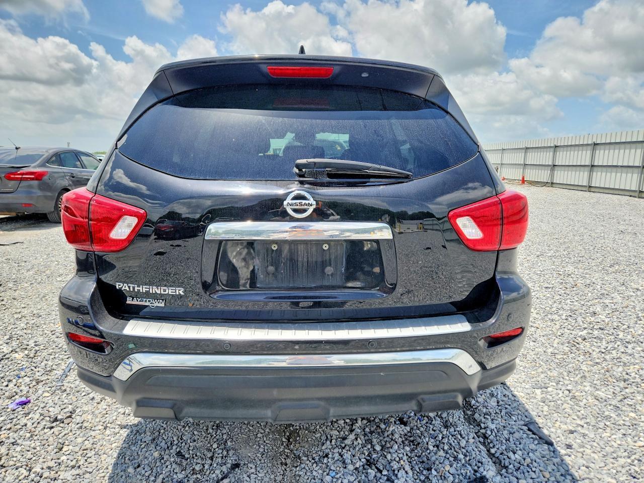 2020 Nissan Pathfinder S - Image 6