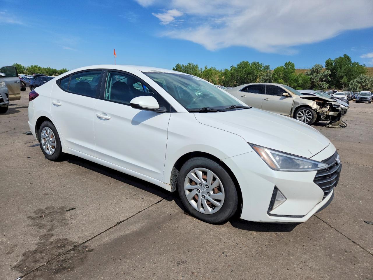 2019 Hyundai Elantra Se - Фото 4