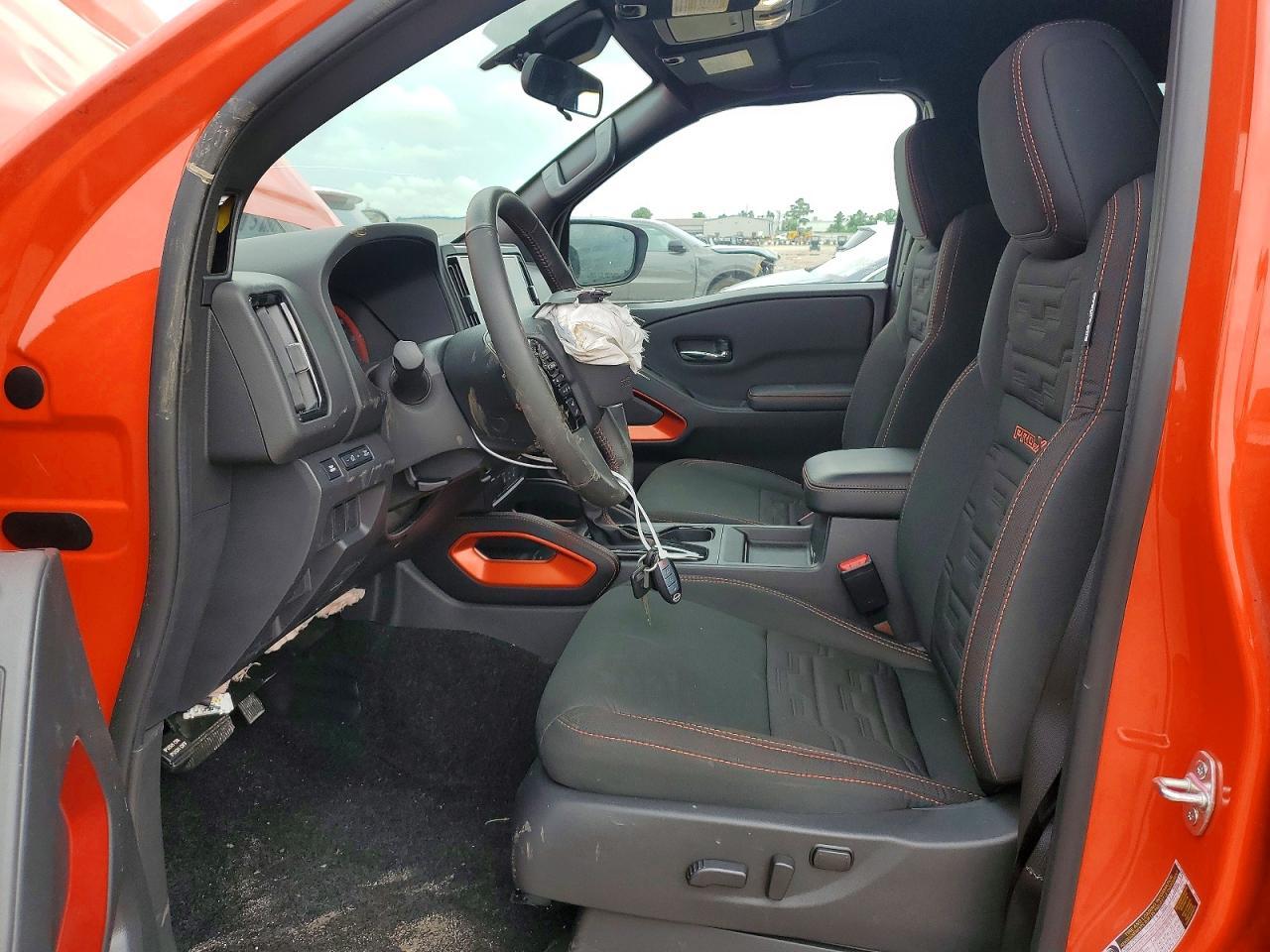 2025 Nissan Frontier Pro-X - Фото 7