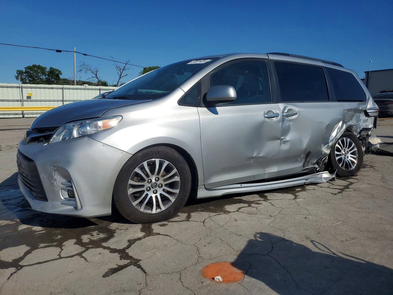 2019 Toyota Sienna Xle Premium 8-Passenger