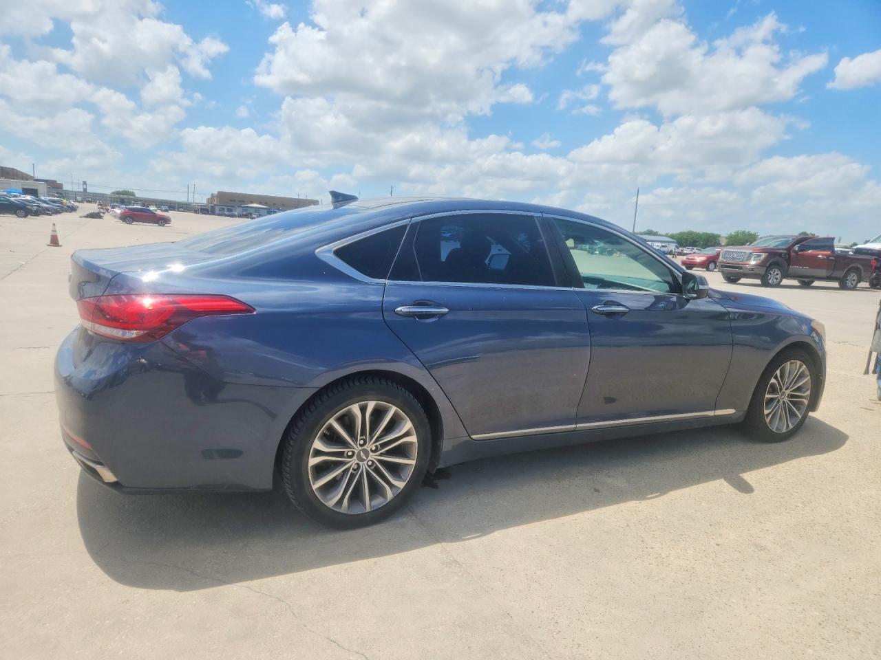 2015 Hyundai Genesis 3.8L - Фото 3