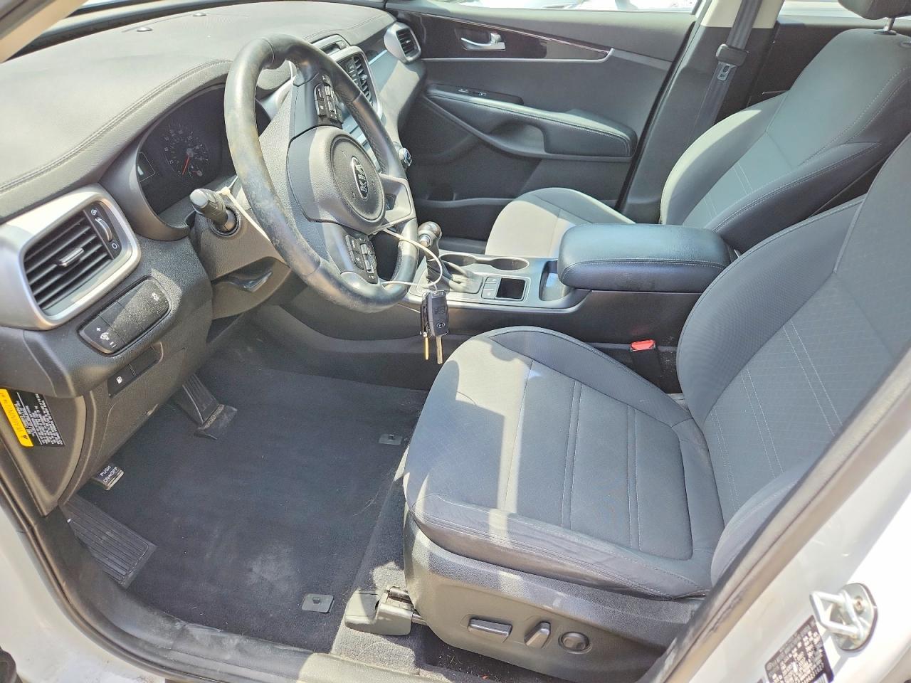 2017 Kia Sorento Lx - Image 7