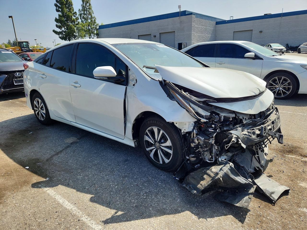 2018 Toyota Prius Prime Premium - Image 4