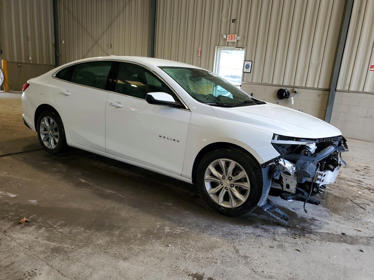 2023 Chevrolet Malibu Lt - Image 4