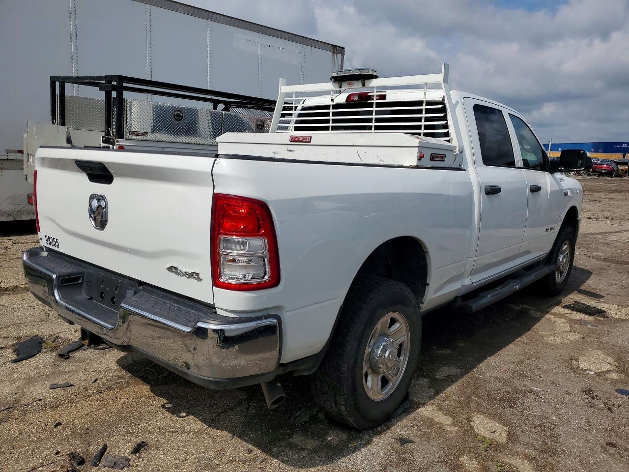 2022 Ram 2500 Tradesman - Фото 3