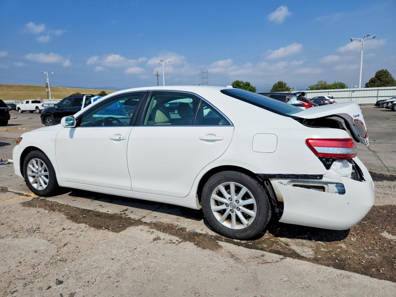 2010 Toyota Camry Xle V6 - Image 2