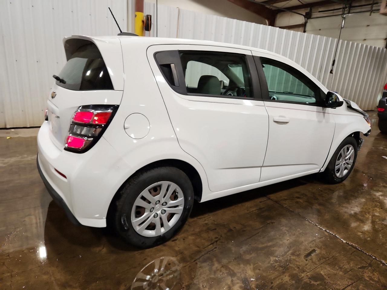 2017 Chevrolet Sonic - Image 3