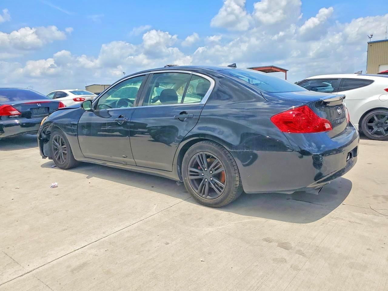 2010 Infiniti G37 - Фото 2