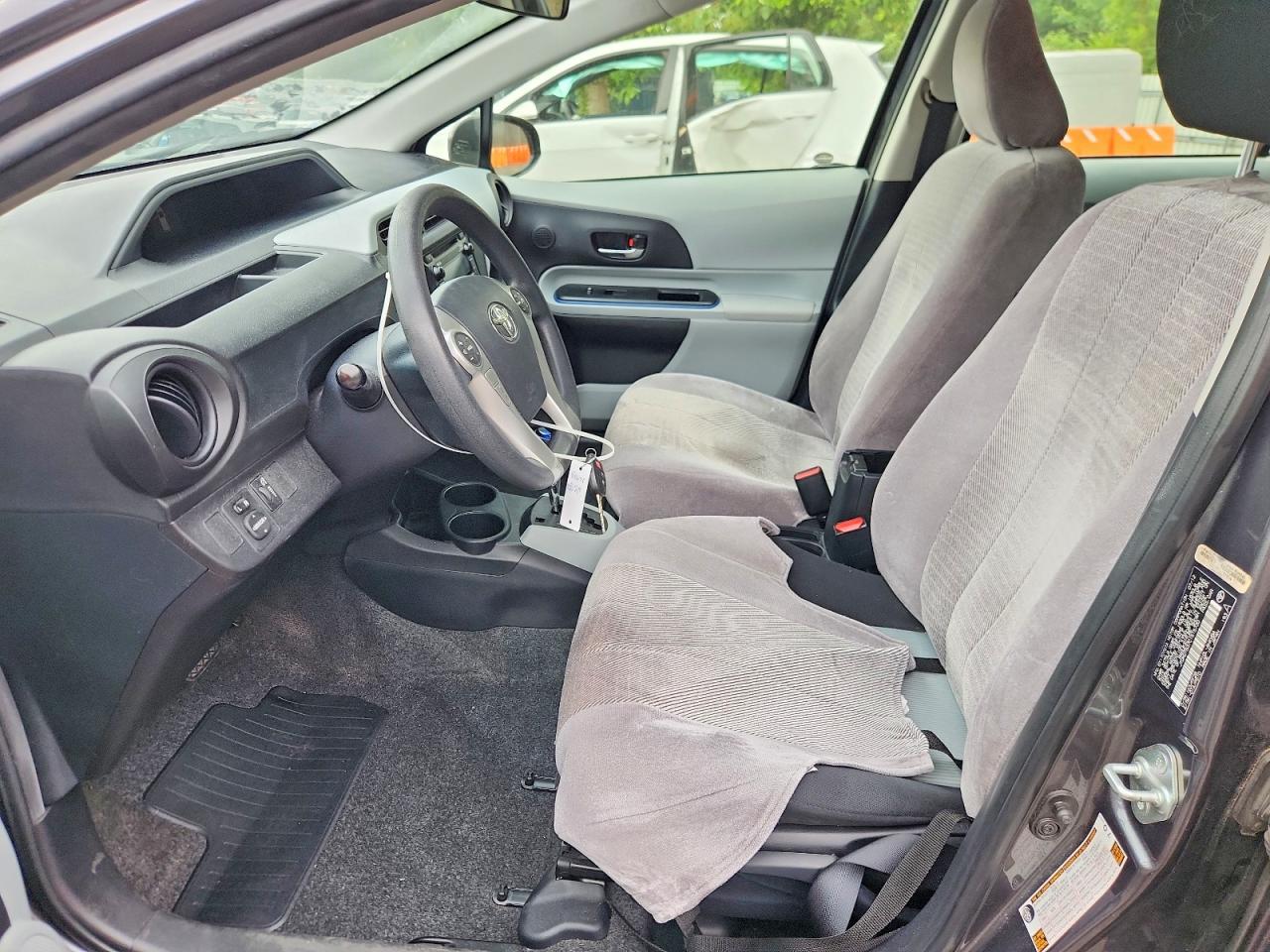 2012 Toyota Prius C Two - Image 7