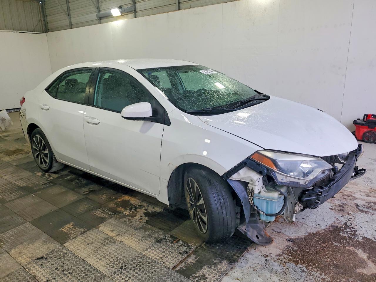2014 Toyota Corolla Le - Фото 4