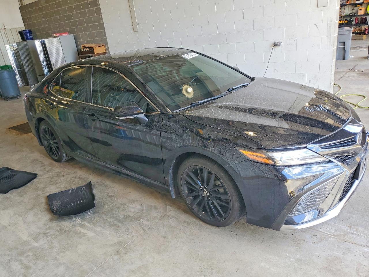 2021 Toyota Camry Xse - Фото 4