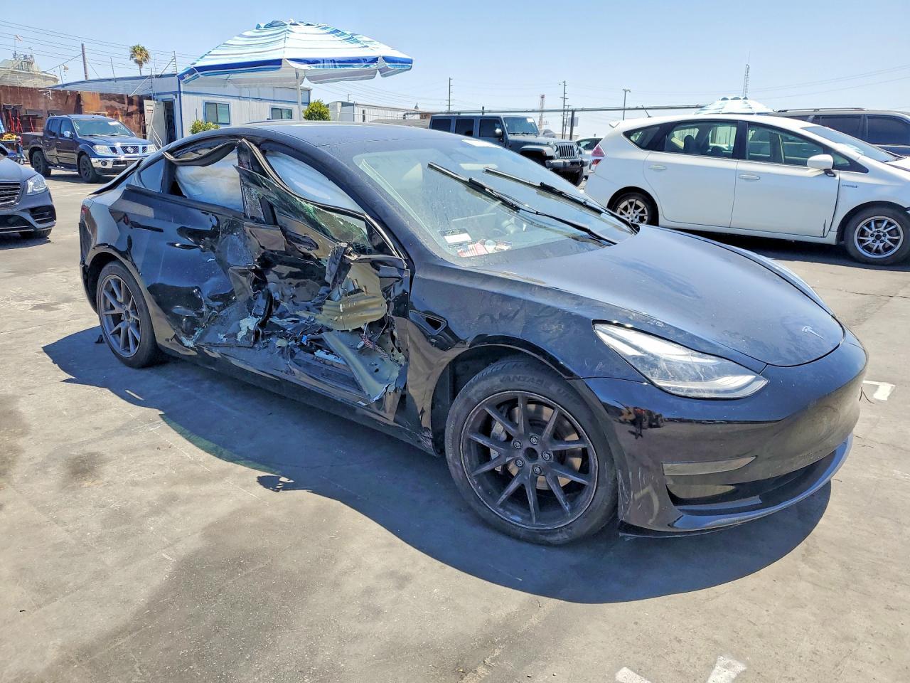 2022 Tesla Model 3 - Фото 4