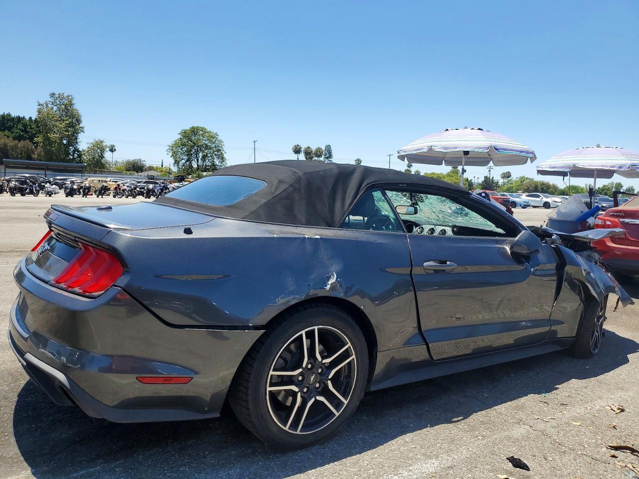 2020 Ford Mustang - Фото 3