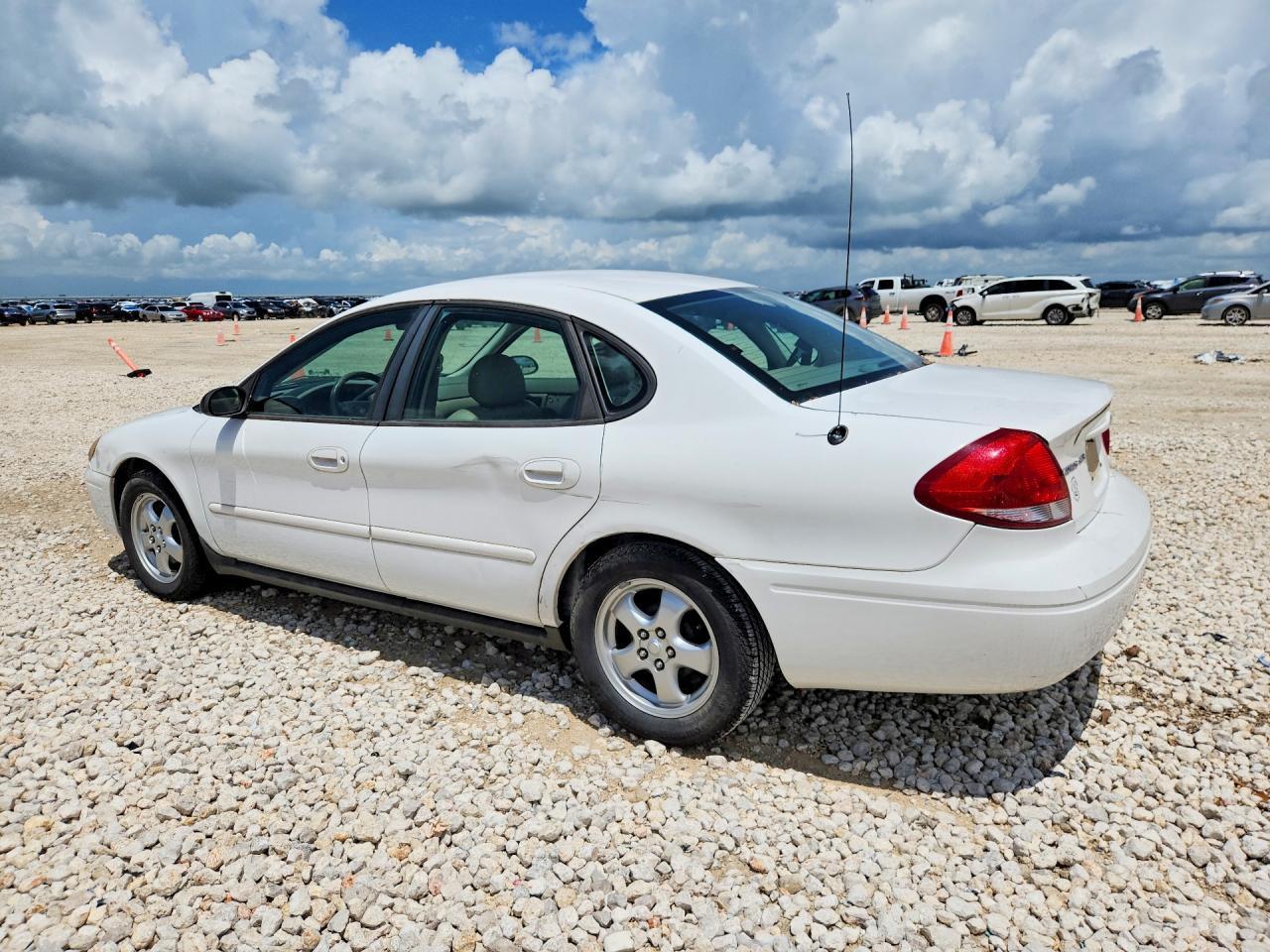 2004 Ford Taurus Ses - Image 2