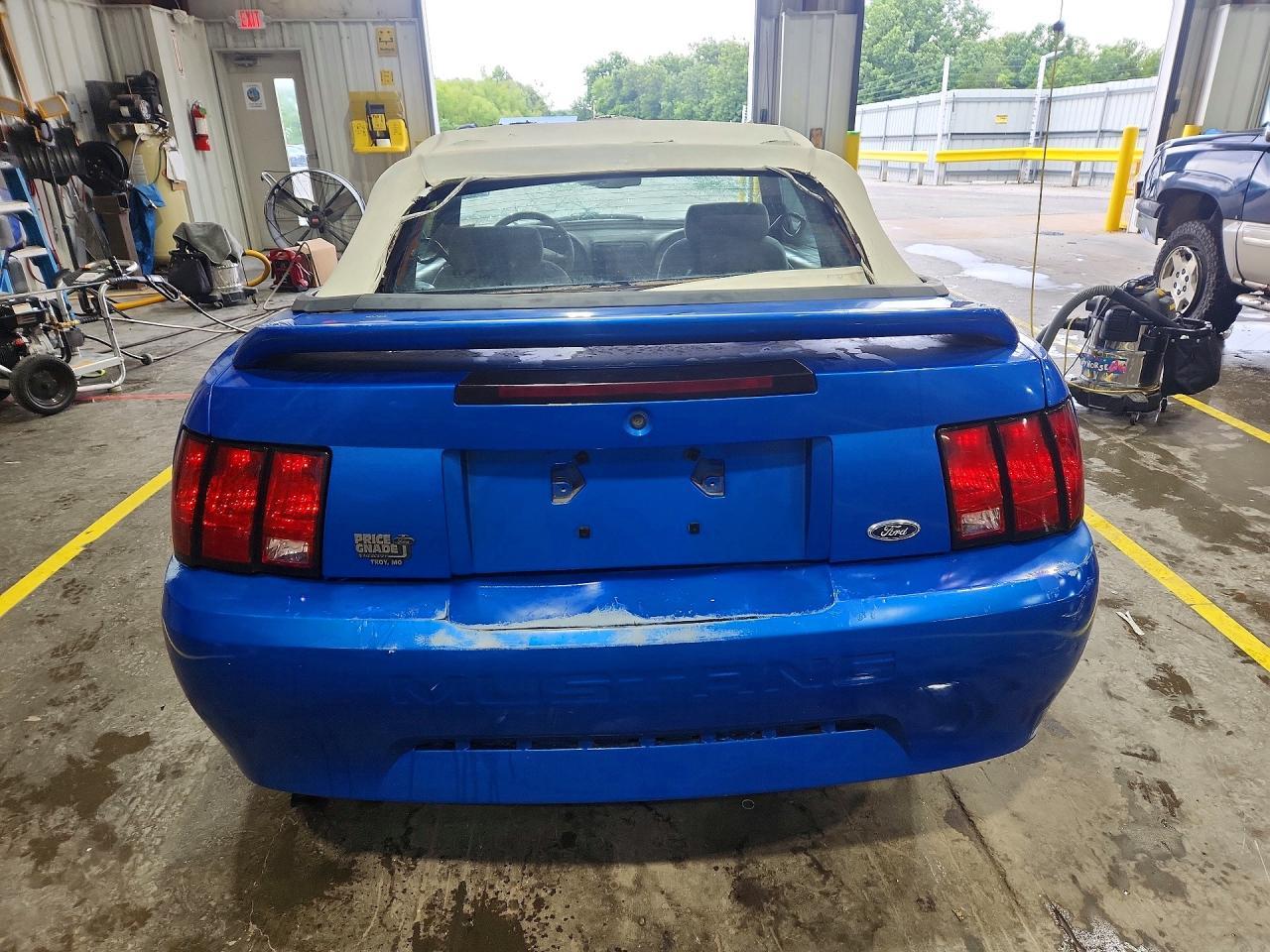 2000 Ford Mustang - Image 6