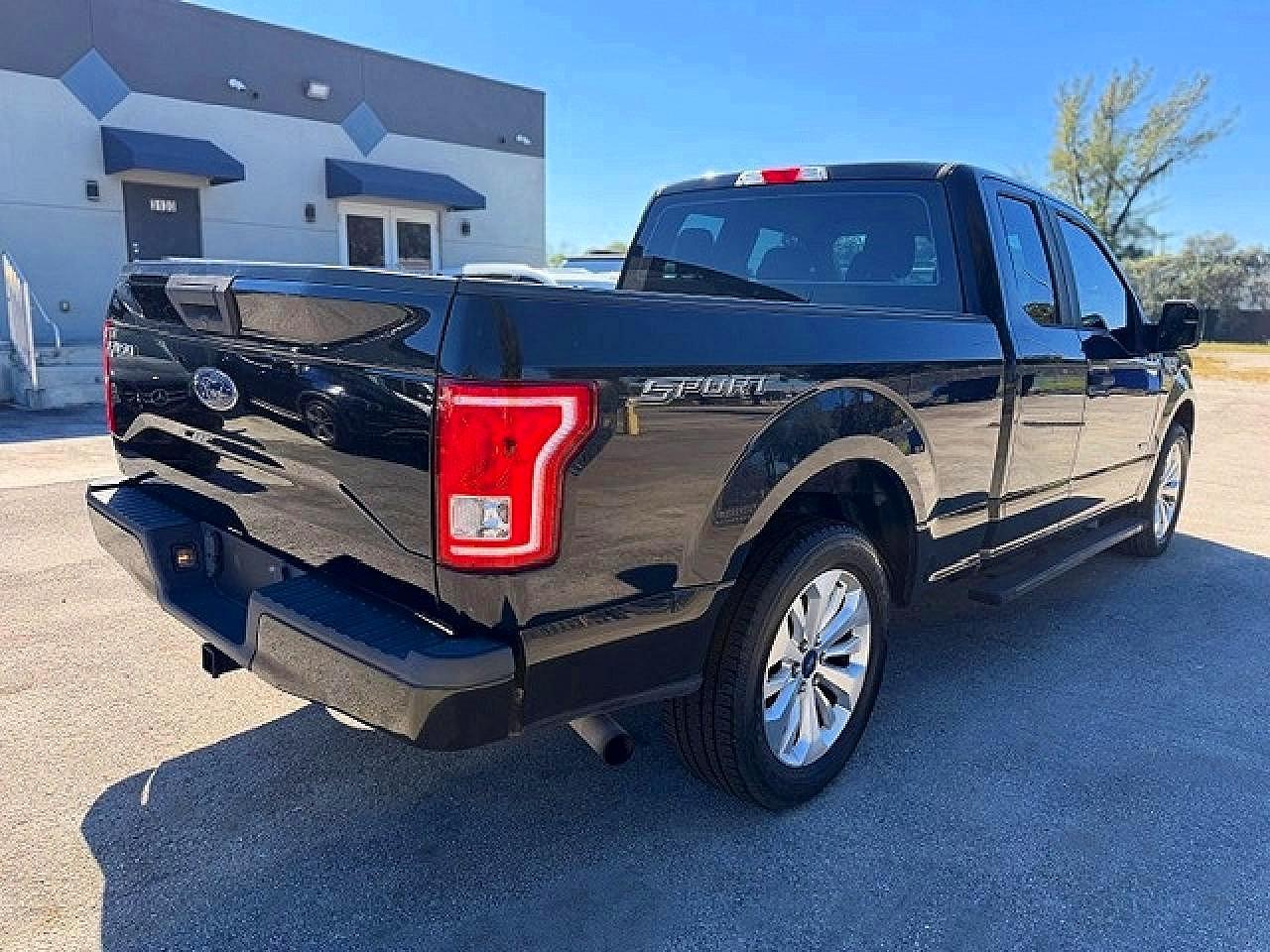 2016 Ford F150 Super Cab - Фото 3