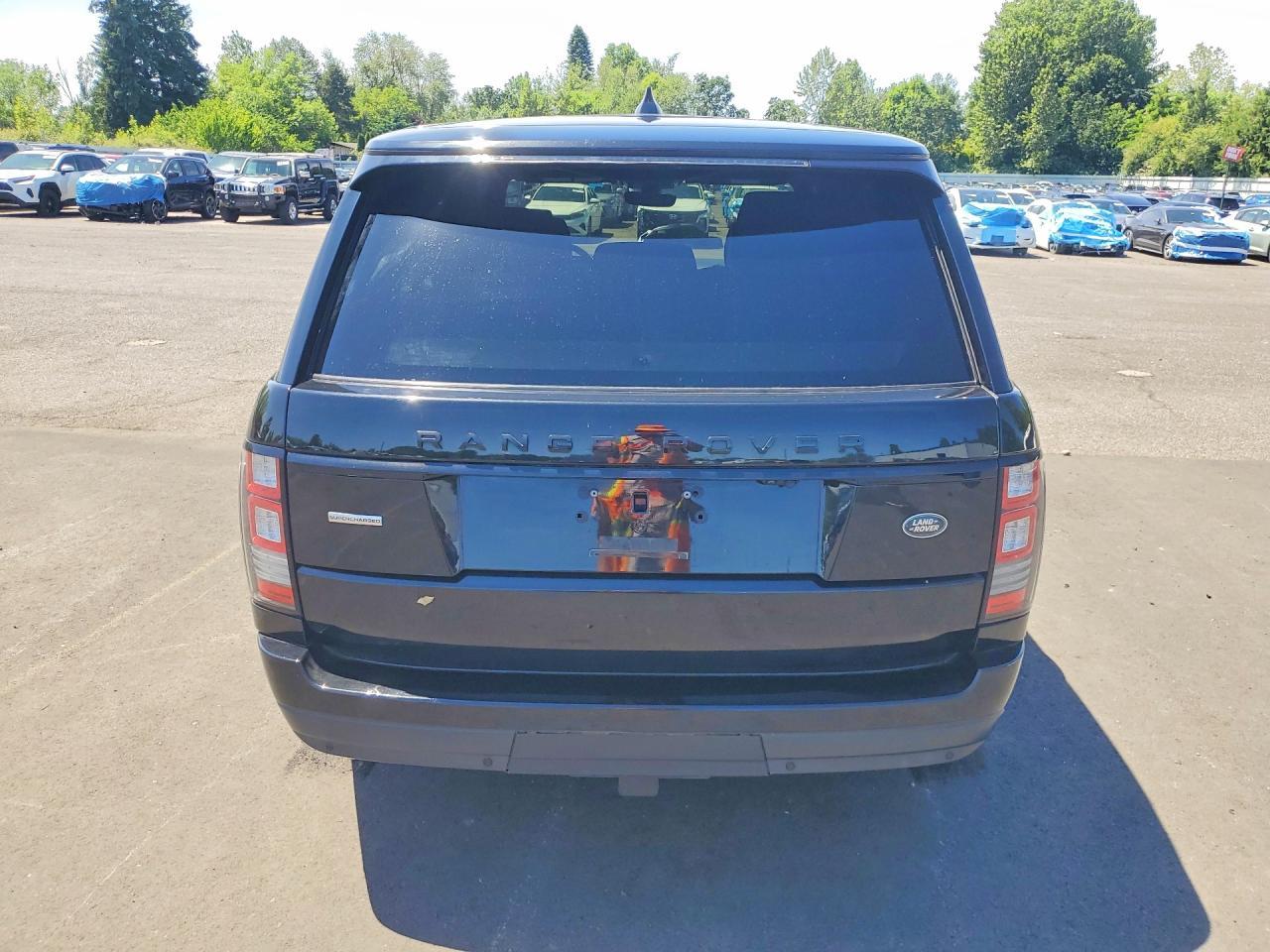 2017 Land Rover Range Rover Supercharged - Image 6