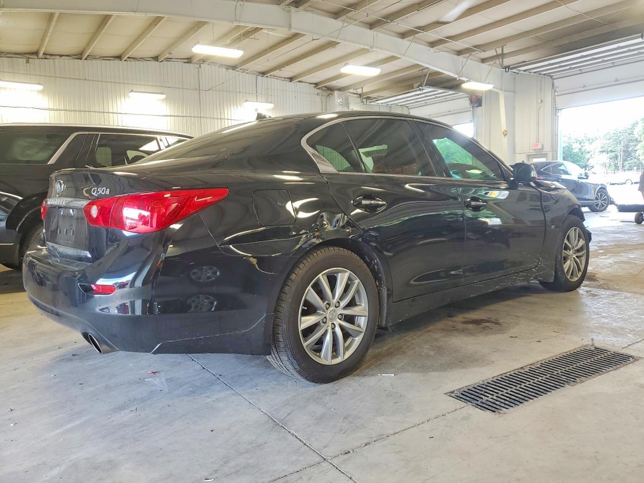 2015 Infiniti Q50 Base - Фото 3