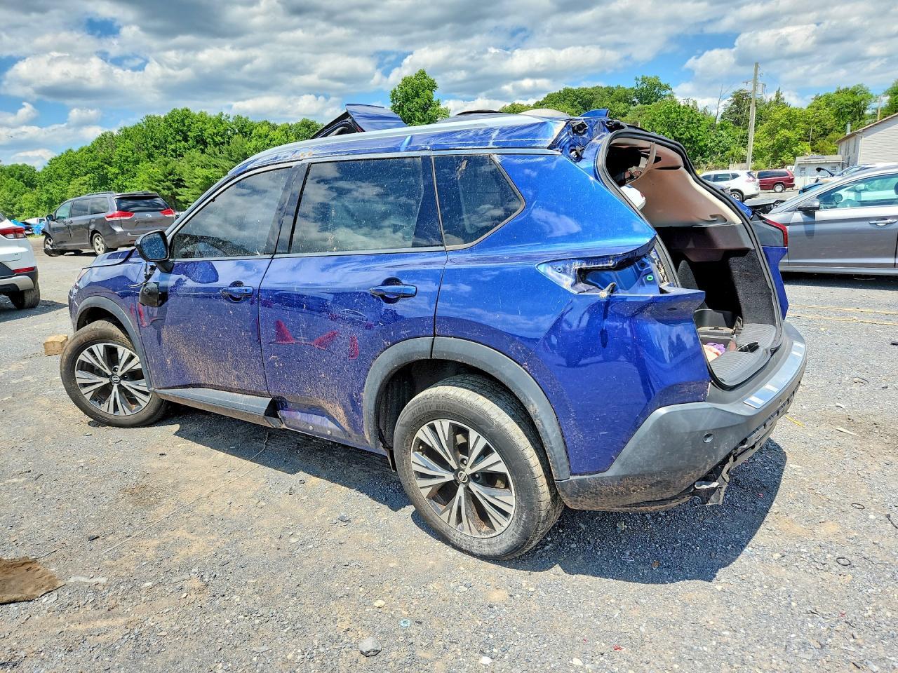 2021 Nissan Rogue Sv - Фото 2