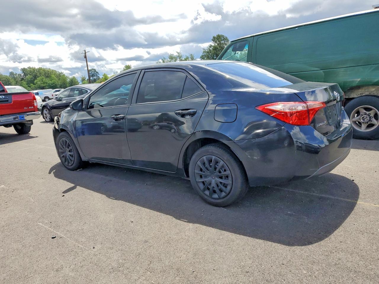 2017 Toyota Corolla - Фото 2