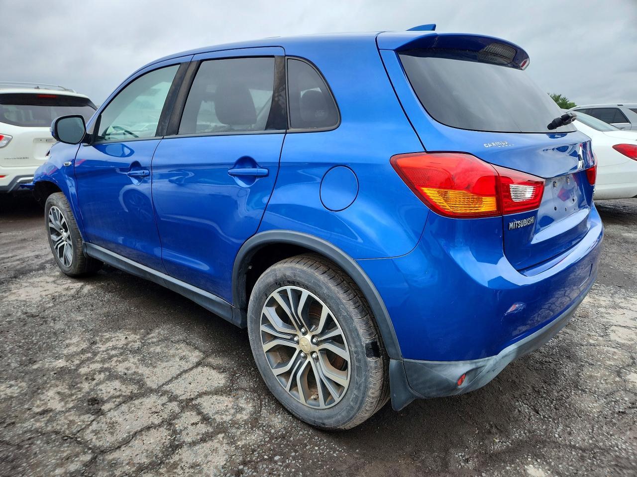 2017 Mitsubishi Outlander Sport Es - Фото 2